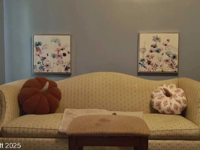 leiaswift — Confident men who know how to go private, a nice smile, a wicked sense of humor & driving you so wild with lust you can't help but stroke your hard cock and make it explode everywhere, leaving a mess so huge you start bringing a cumrag to our session