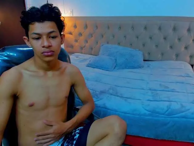 leslieanddrako on BongaCams