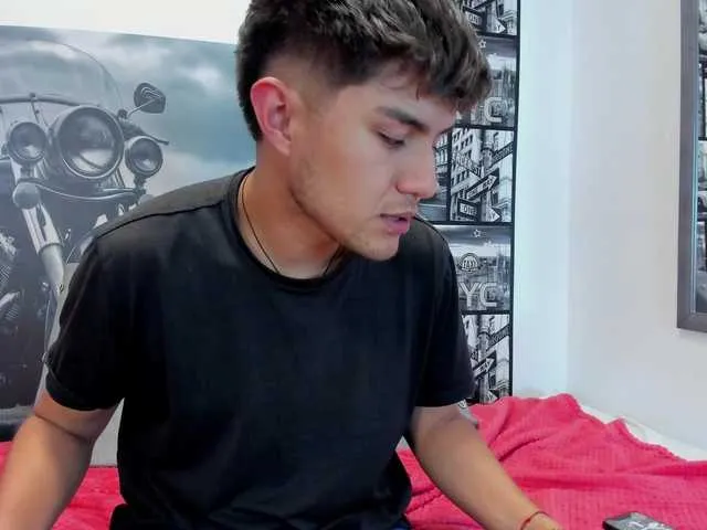 LightHaze — Real chemistry and connection with viewers

Roleplay, passionate kisses, and slow caresses

Generous tips and creative people

Interactive toys and hot challenges

Making fantasies come true and seeing our audience enjoy