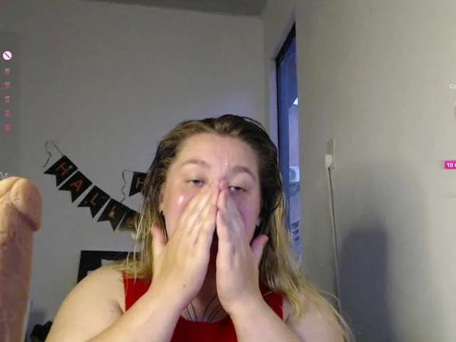 Offline Lilye on BongaCams