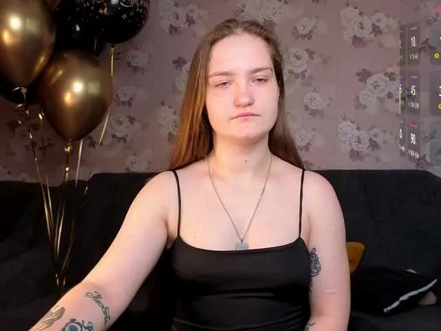 Freechat linadevine on BongaCams