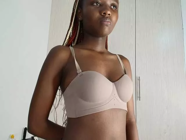 Offline Little-Freak on BongaCams