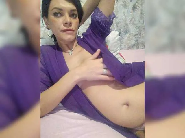 Offline Lois-Lorrie on BongaCams