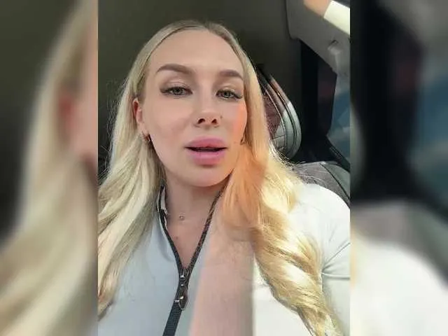 Offline Lovensesgirl on BongaCams