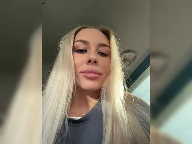 Offline Lovensesgirl on BongaCams