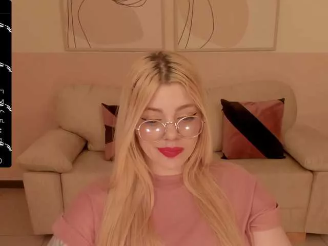 Offline MadisonKane on BongaCams