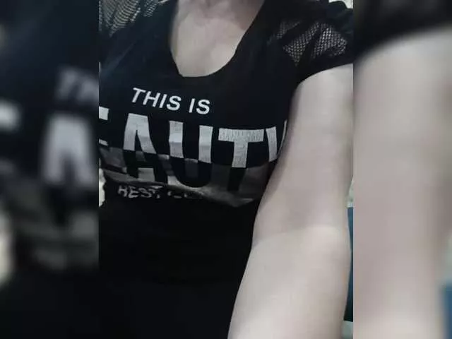 Freechat marinaWQ on BongaCams