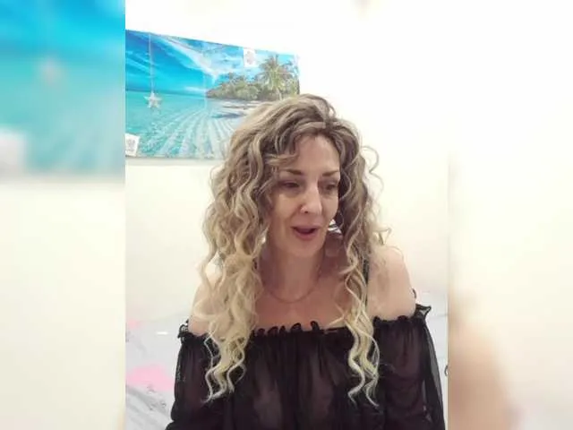Offline mery8poppins on BongaCams
