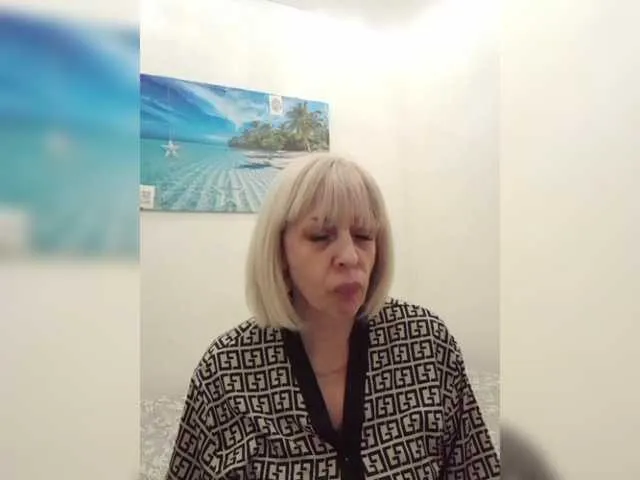 Offline mery8poppins on BongaCams