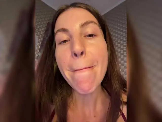 Offline MilashaNyasha on BongaCams