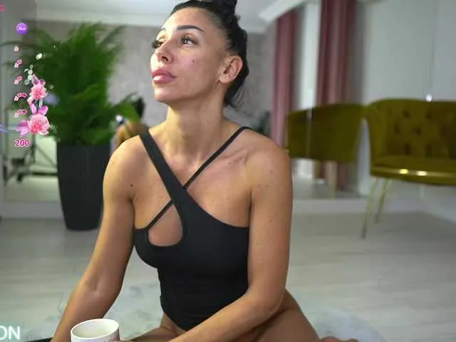 Freechat MyaBlack on BongaCams