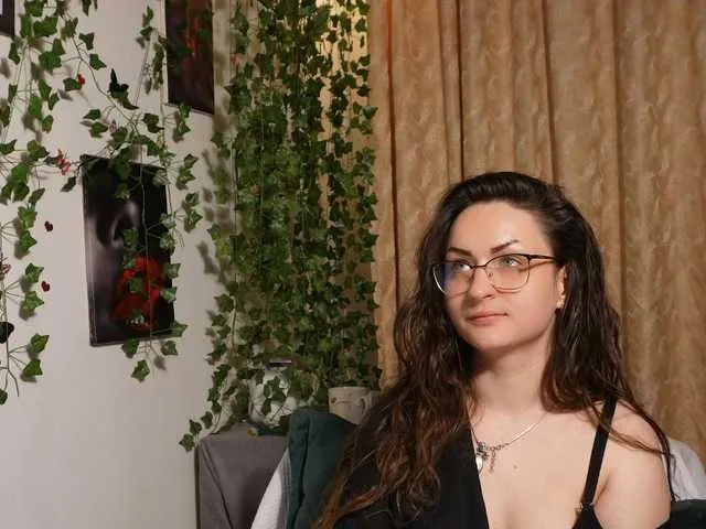 Freechat NaughtYHomemadE on BongaCams