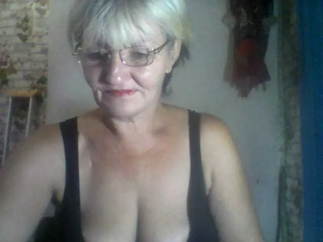 Offline NikaGold45 on BongaCams