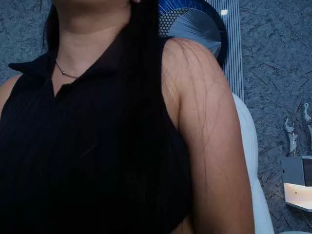 Offline Octaviarouse on BongaCams