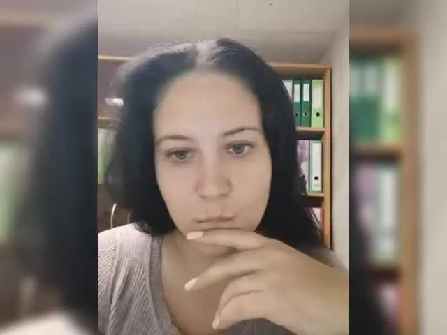 Offline Polyk93 on BongaCams