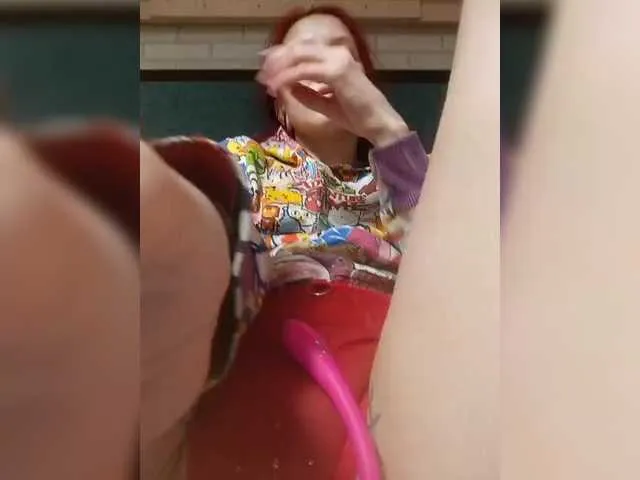 Offline RedFox9595 on BongaCams