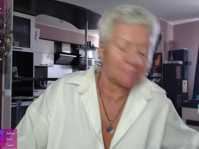 Offline roxana-brooks on BongaCams