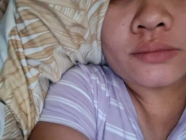 Offline sexyasian27 on BongaCams