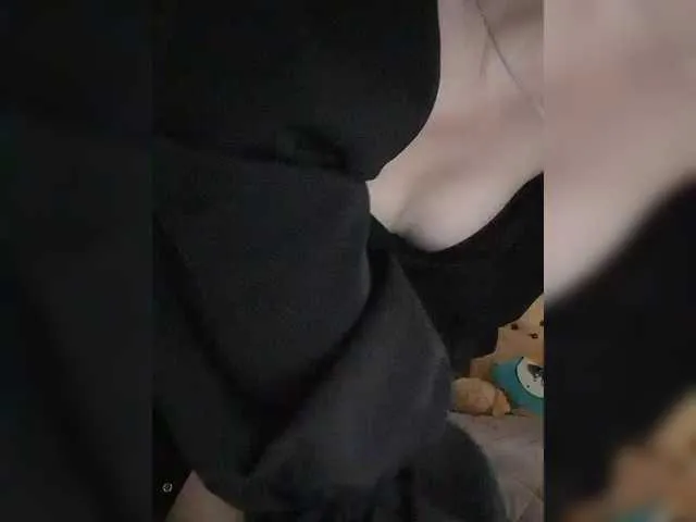 Offline SexyQueen333 on BongaCams