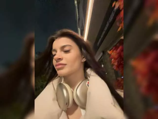 Offline shottup on BongaCams