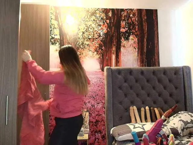 Freechat sofia23dirty on BongaCams