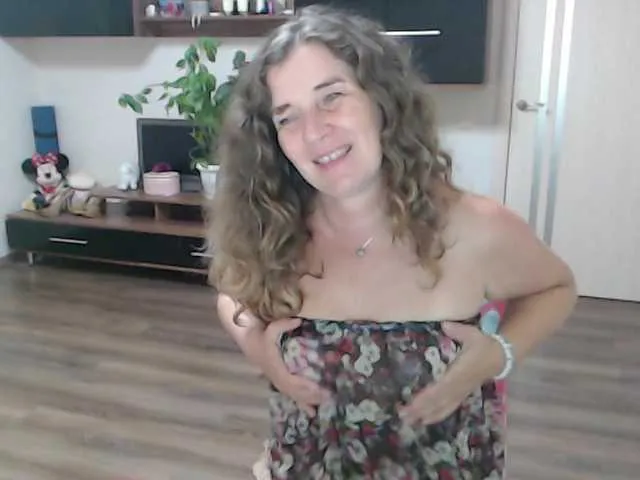 Offline SophiaBonne on BongaCams