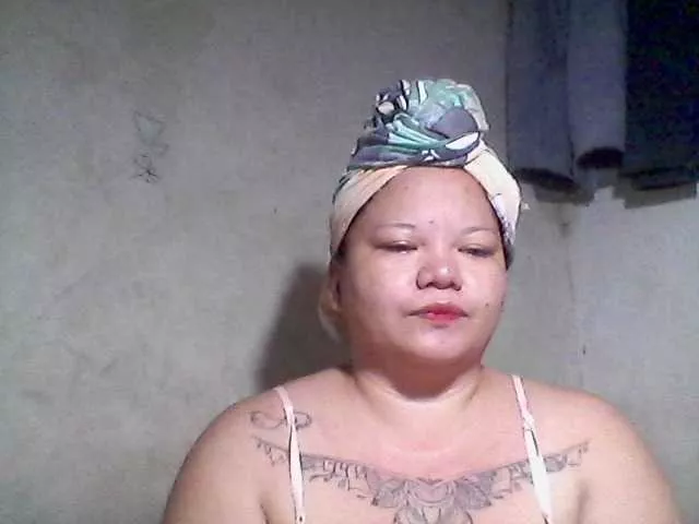 sweetasian33 on BongaCams 