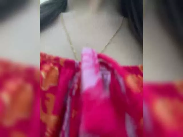 Offline Vika19981 on BongaCams