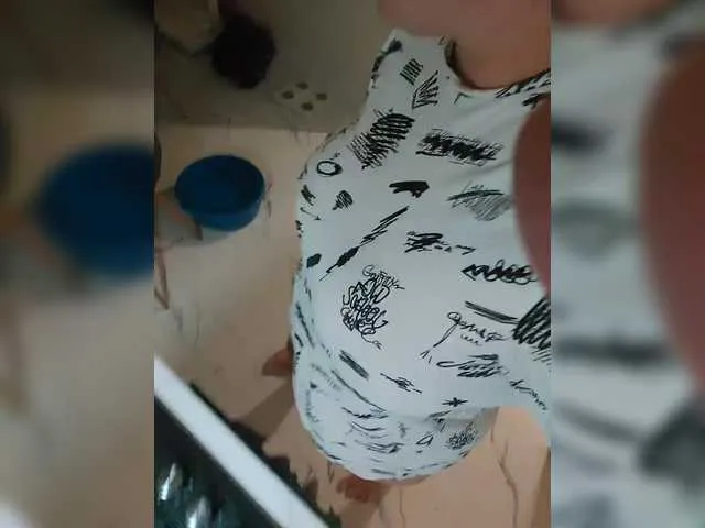 Offline YourWitcher on BongaCams