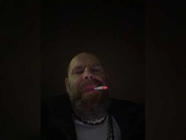 Offline YuGoVi on BongaCams