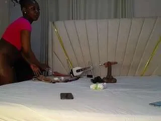 Freechat 1sexy-love on CamSoda