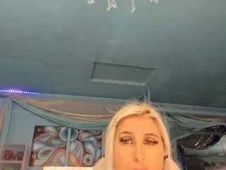 Freechat adrianna777 on CamSoda