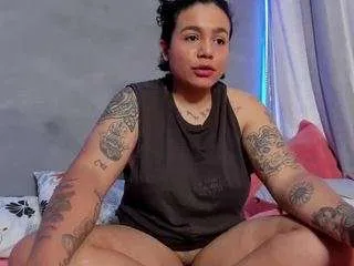 Freechat alexholy on CamSoda