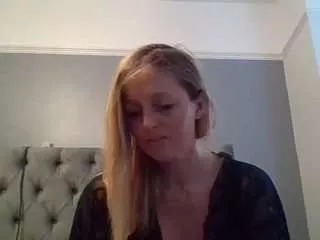 amber-rose69 on CamSoda