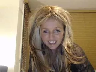 amber-rose69 on CamSoda