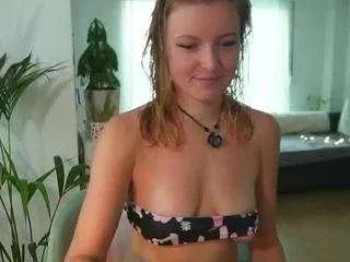 Freechat ameliasweety69 on CamSoda