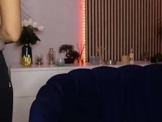 Freechat angel-wow on CamSoda