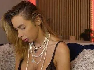 Freechat angel-wow on CamSoda