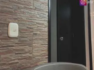 Offline annie-snow on CamSoda