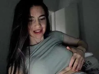 Freechat arwynnfit on CamSoda