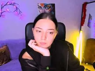 bella-cute1 on CamSoda