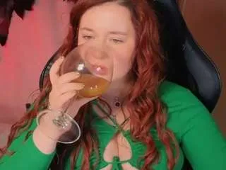 carolinawinter — blowjob [222 tokens remaining]