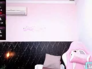 Offline channelbrunnette on CamSoda