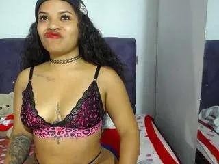 choco-milf on CamSoda