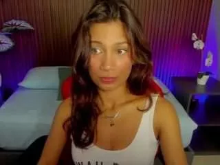 Freechat cora22 on CamSoda