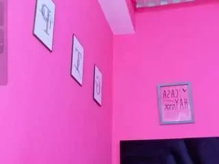 Freechat curvybuffgirllll on CamSoda