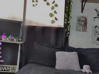 Offline cute-melanie on CamSoda