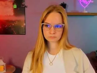 Offline dakota-night on CamSoda