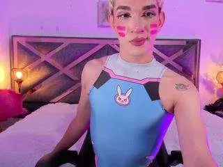 Freechat danttee on CamSoda