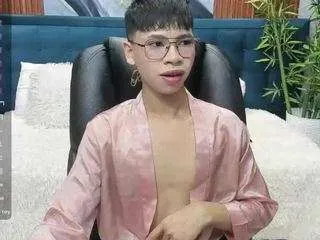Offline dilan-911 on CamSoda